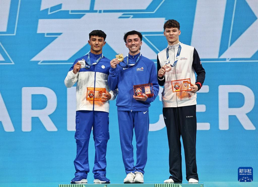 单跳决赛举, KglR, 新华社记者 单跳决赛举, KglR, 新华社记者