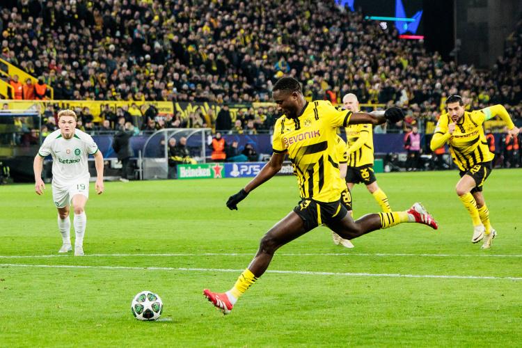 一起赢得荣, 刻苦训练 一起赢得荣, 刻苦训练