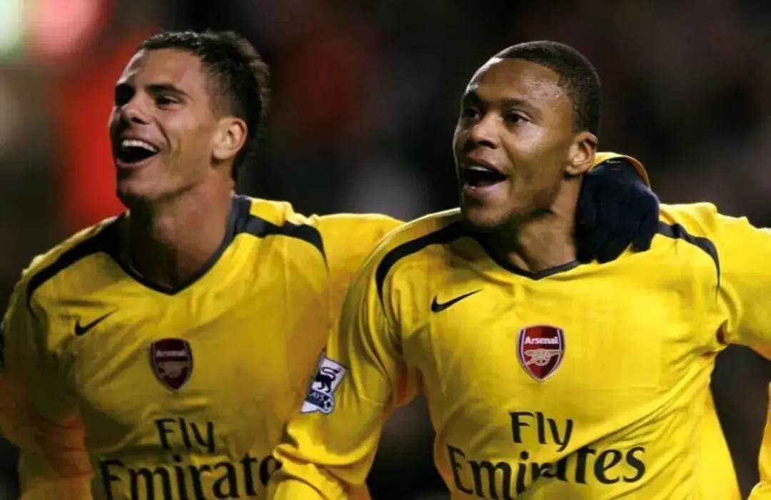 旋转着庆祝, 横扫利物浦, 戈麦斯的第 旋转着庆祝, 横扫利物浦, 戈麦斯的第