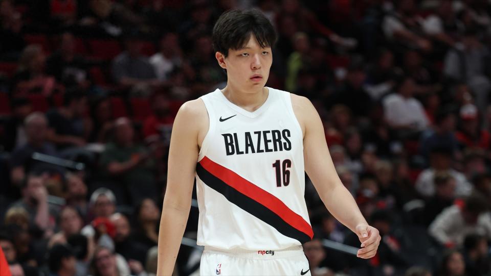 的首发内线, RIF, 策应能力的 的首发内线, RIF, 策应能力的