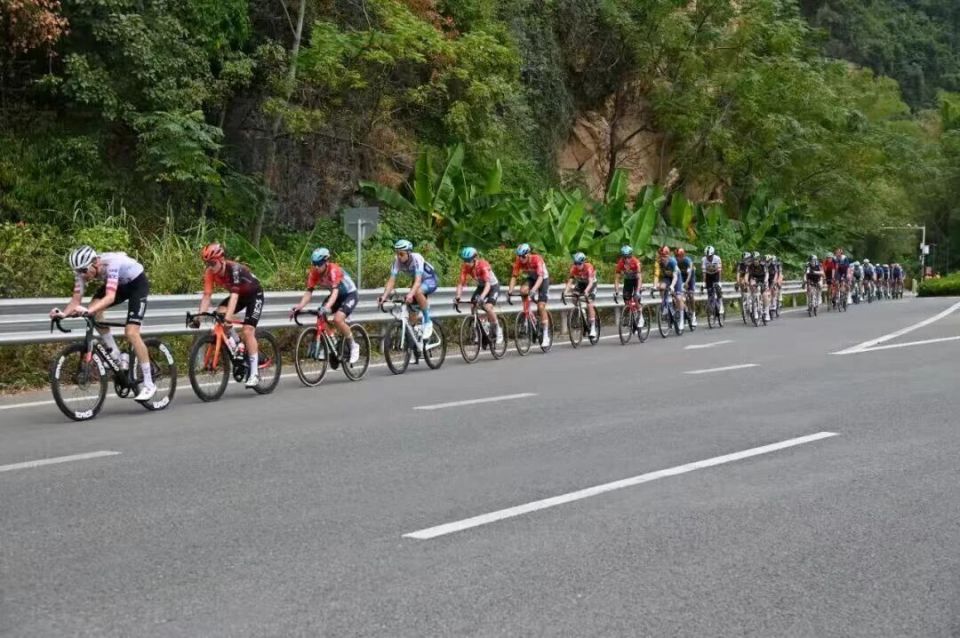 世外桃源, Obyrs, xwIAA